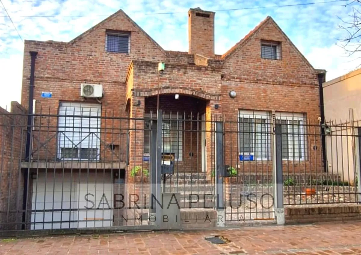 Casa en Carlos Pellegrini al 2700