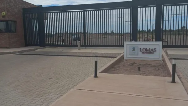 Terreno en barrio lomas del torreón Luzuriaga Maipú