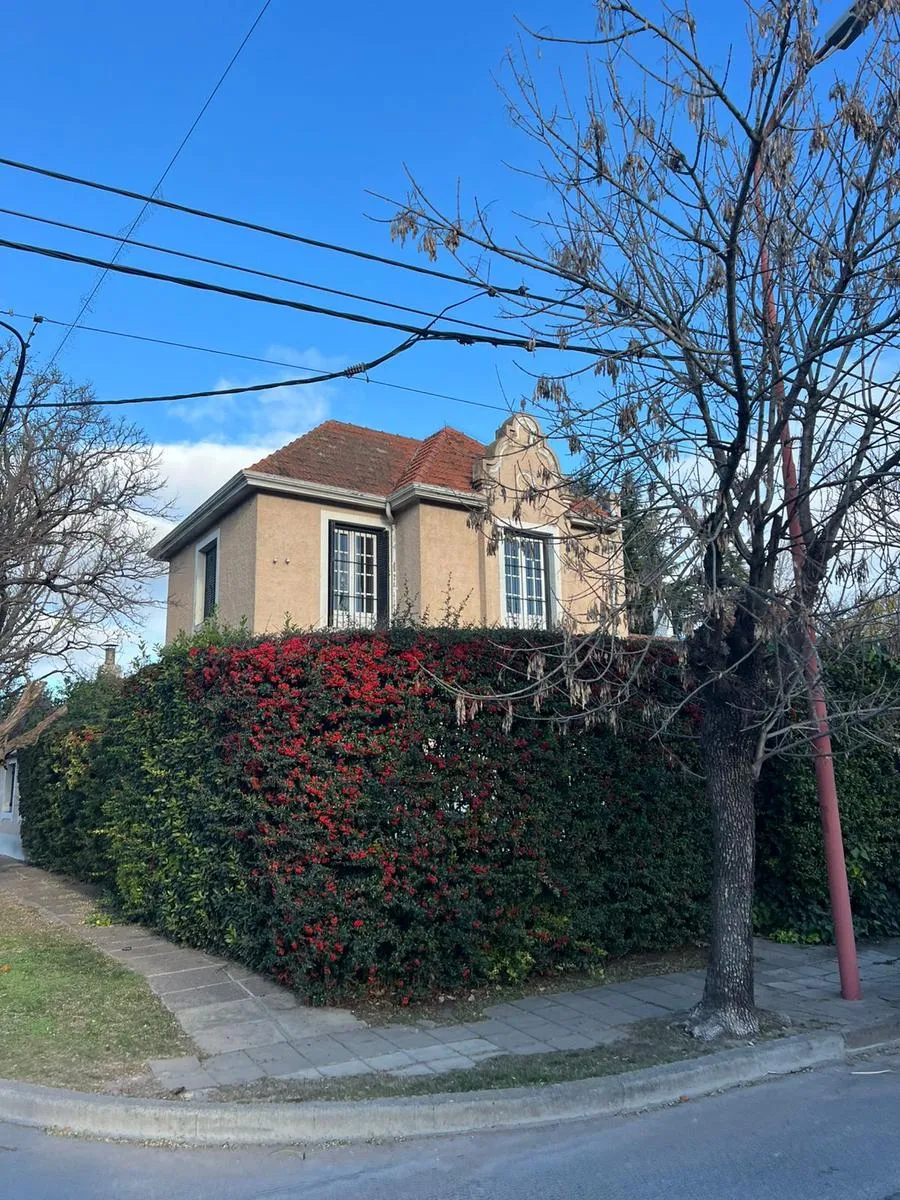 Casa en AV PELLEGRINI Y FOURNIER