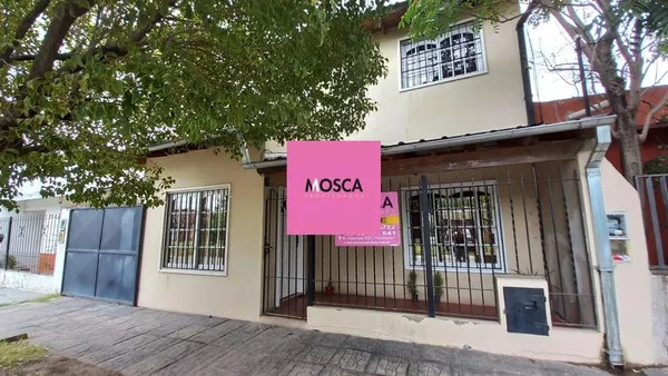Casa en Esteban de Luca al 1900