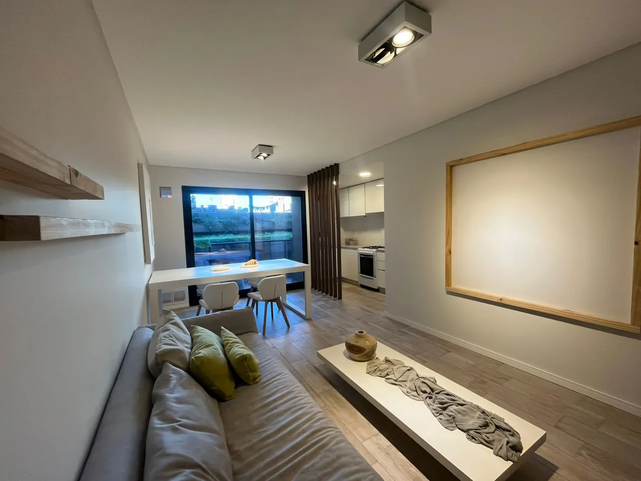 Departamento en SARMIENTO al 1200