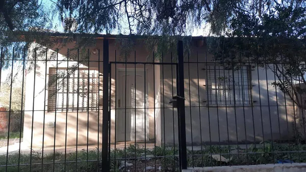Casa en EUGENIO TARRUELA al 600
