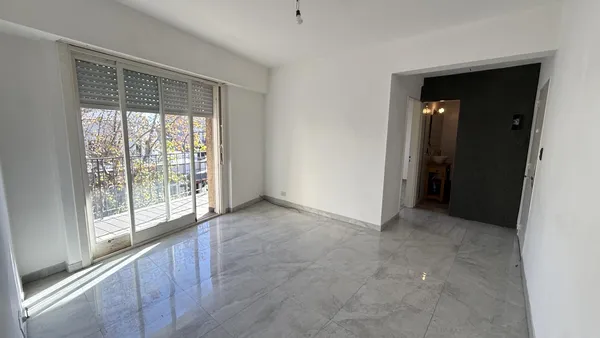 Departamento en Av. Rivadavia al 10500
