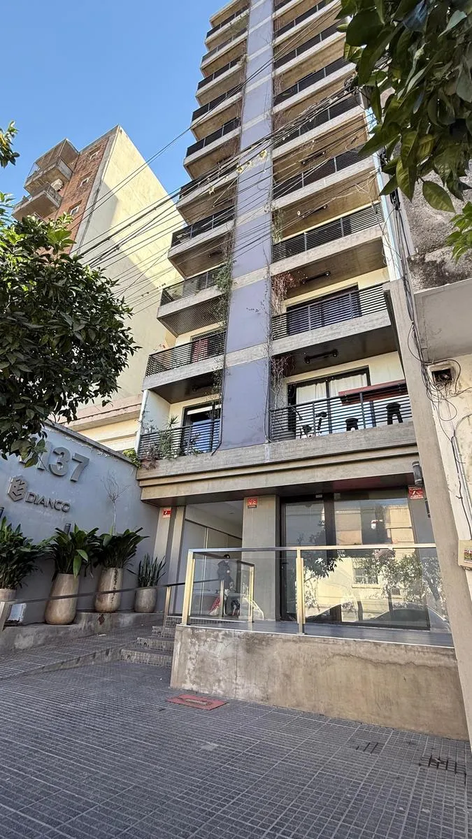 Local Comercial en Lamadrid al 1100