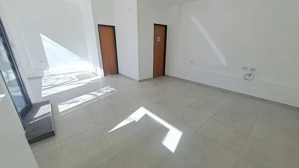 Local Comercial en Juan del Campillo 87