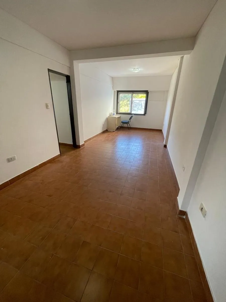 Departamento en 3 de febrero al 2300