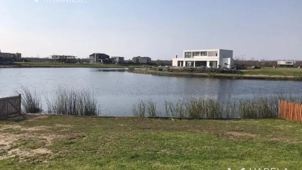 Terreno en Venta Lote Al Agua - Muelles Puertos del Lago