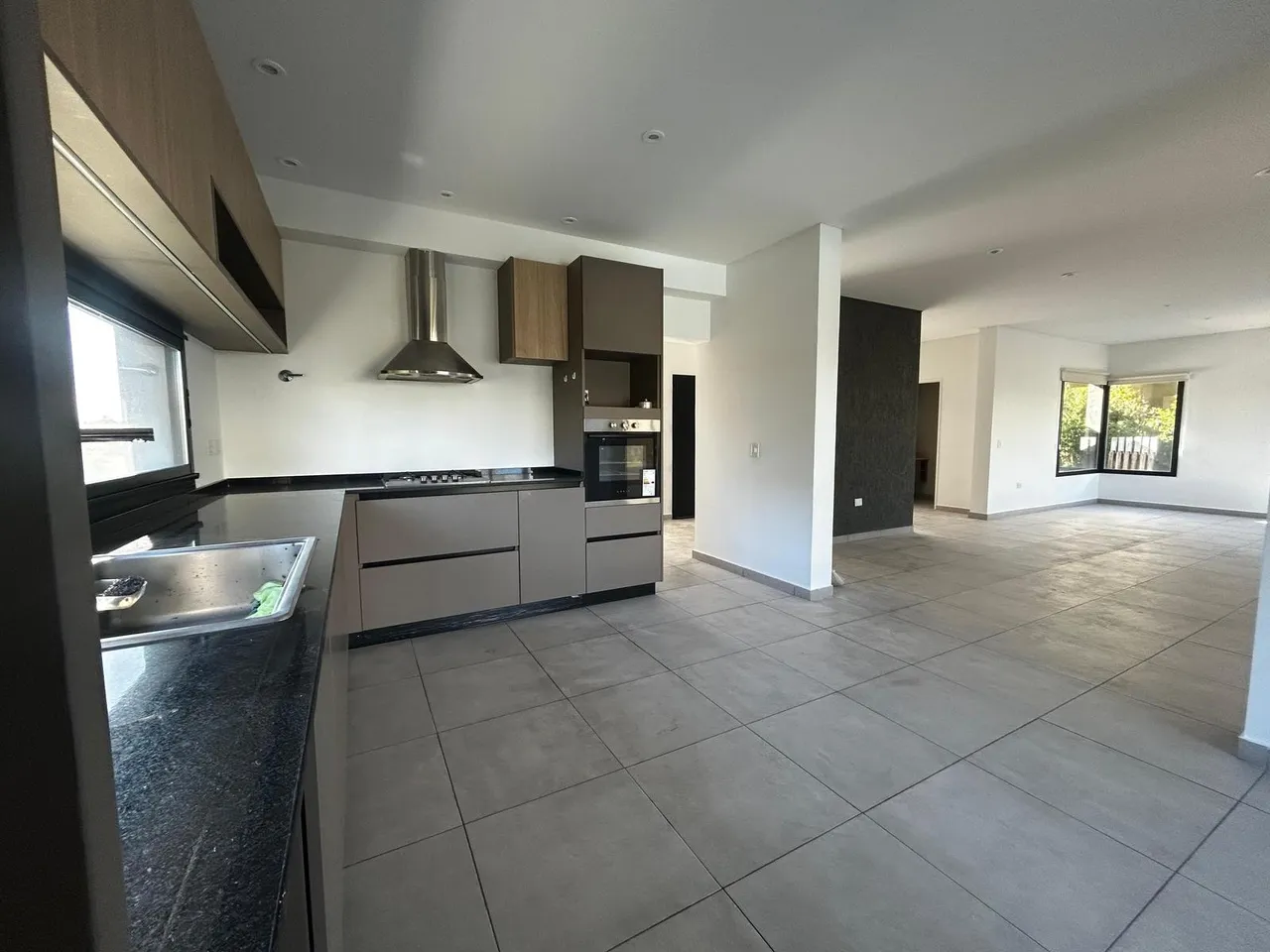 Casa en CASA EN VENTA 5 AMB EN PUERTOS DEL LAGO BARRIO ACACIAS