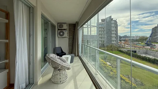 Departamento en av.del Golf al 600
