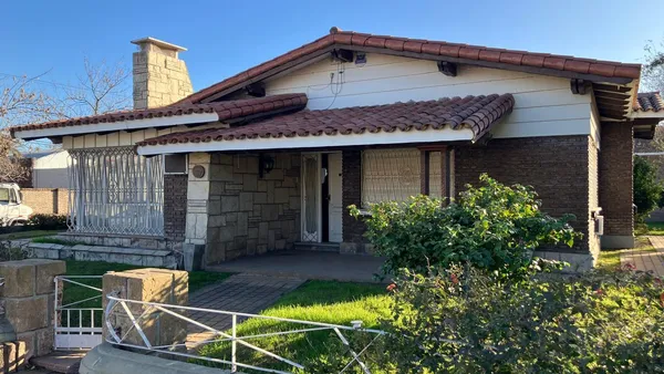 Casa en Sargento Cabral al 835