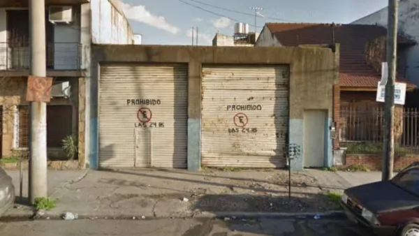 Local Comercial en Centenerio Uruguayo 1561