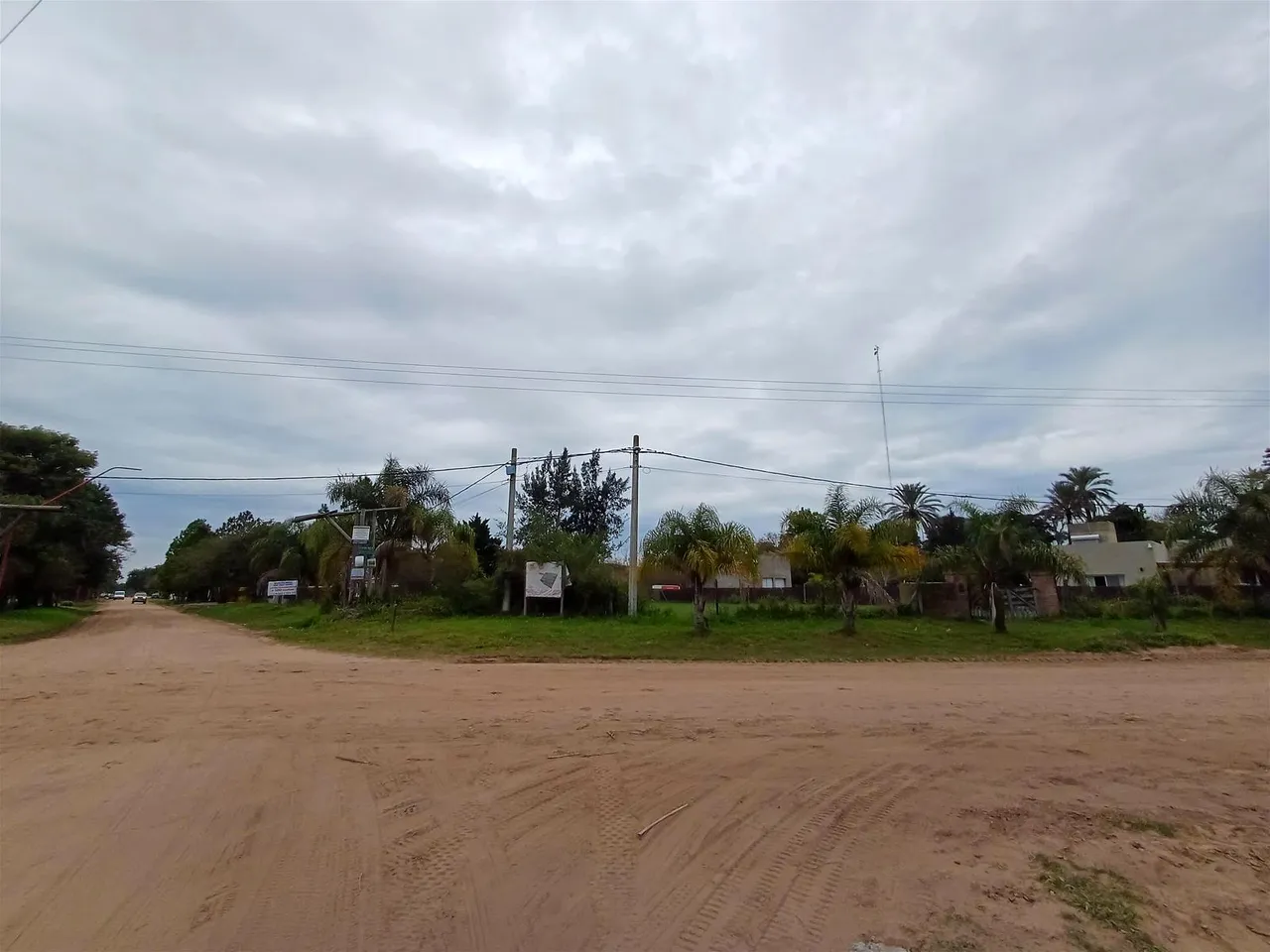 Terreno en Avenida Quebracho Colorado y C. Cam. Real Sta Rosa