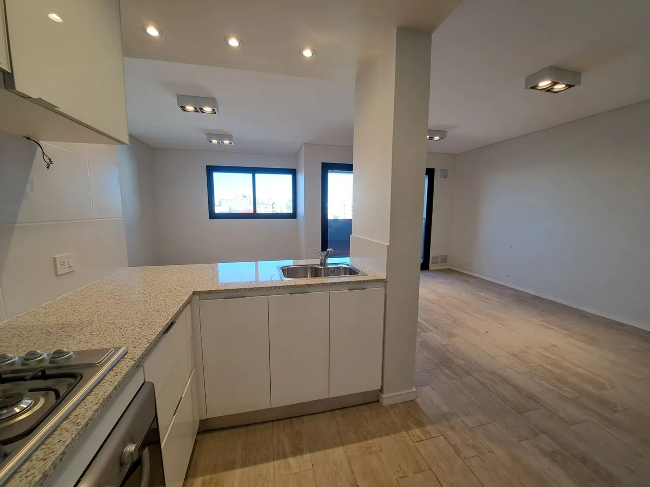 Departamento en Sarmiento al 1200