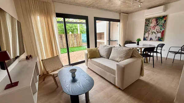 Casa en Av. Bernardo Houssay