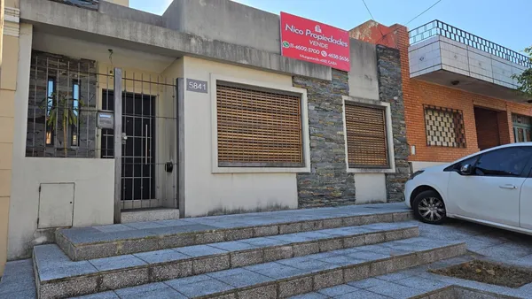 Casa en BARROS PAZOS al 5800