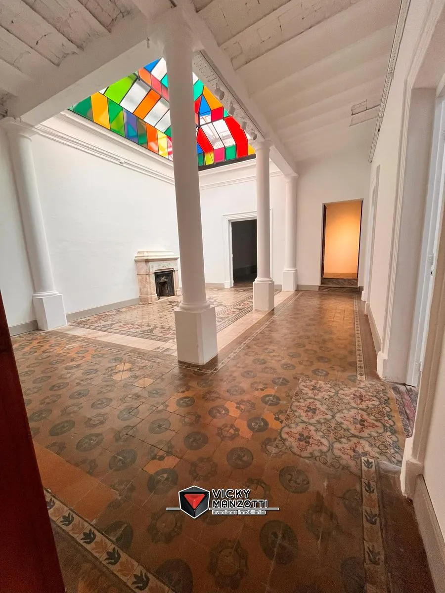 Local Comercial en INDEPENDENCIA al 400