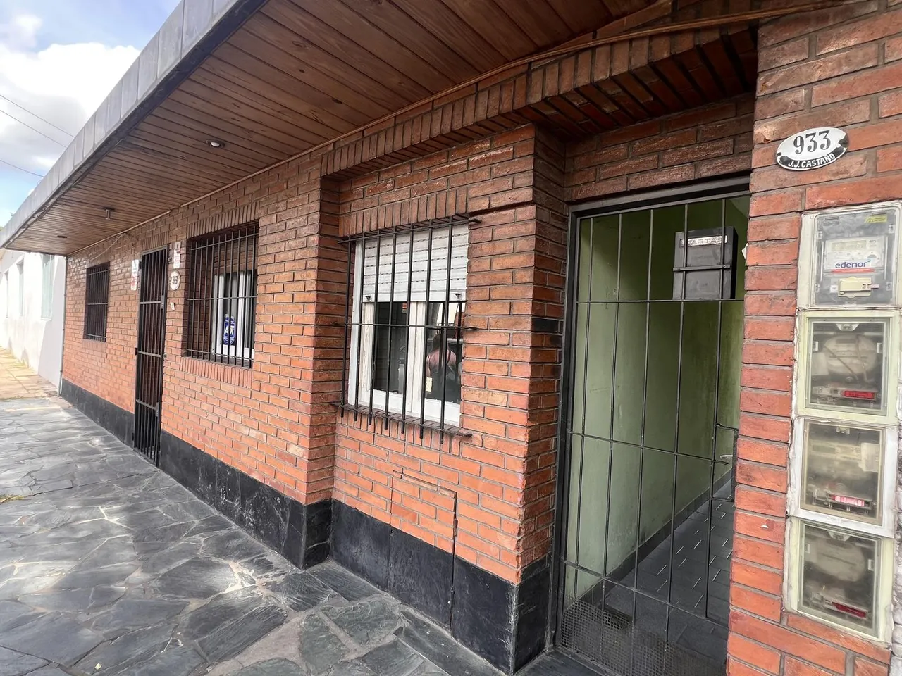Departamento en Juan jose castaños al 900