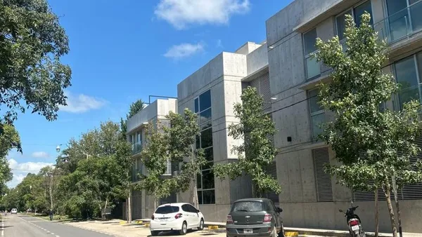 Departamento en Suipacha al 2000