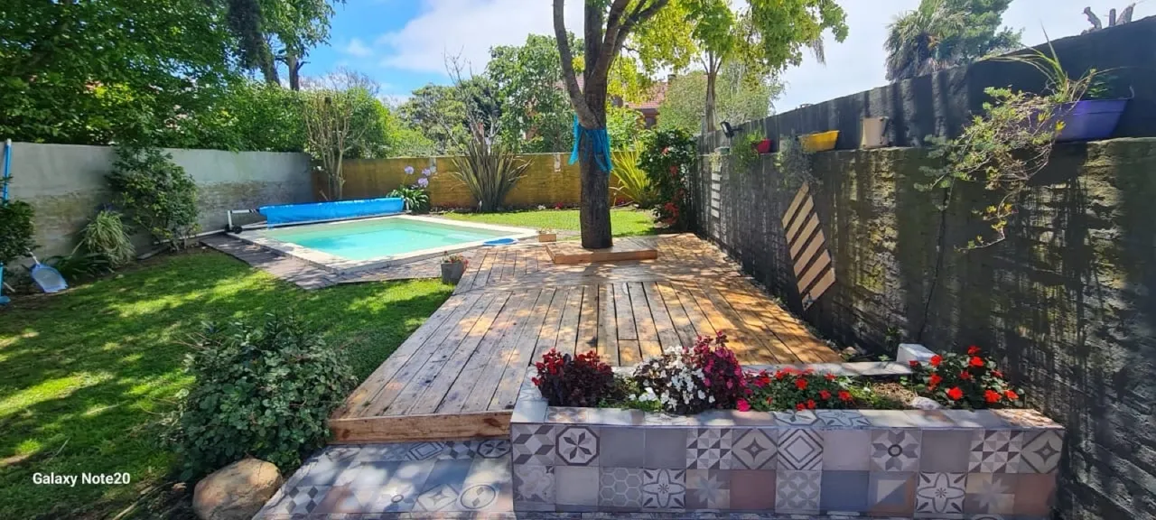 Casa en Joaquina Acevedo al 5800
