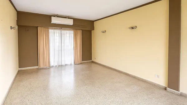 Departamento en Senador Morón al 1000
