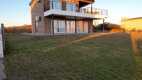 Casa en Chocón Medio Villa de playas
