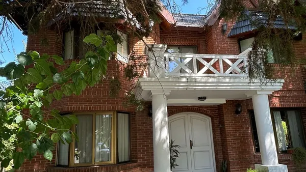 Casa en St Thomas Norte al 600