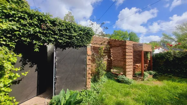 Casa en Vendo ,Anticipo ,Hipolito Yrigoyen al 200