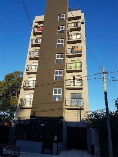 Departamento en Alberdi 1300