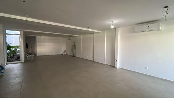 Local Comercial en ESPAÑA TIGRE