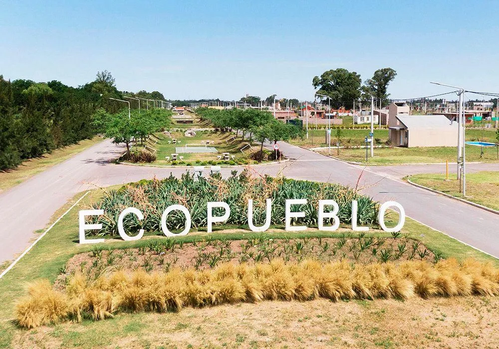 Terreno en Calle Riobamba entre el Avellano y el Almendro