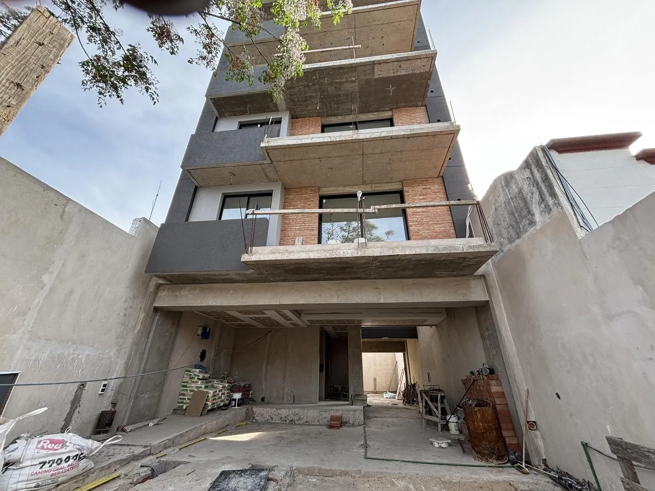 Departamento en Andres Baranda al 100