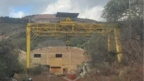 Local Comercial en GALPON MAS NAVE INDUSTRIAL A 13 CUADRAS DE R38