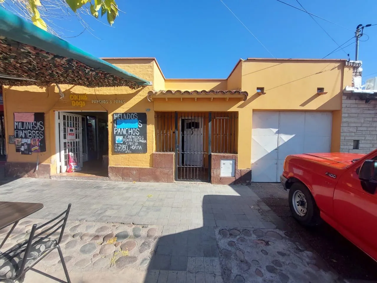 Casa en Carril Urquiza. Coquimbito. Maipu
