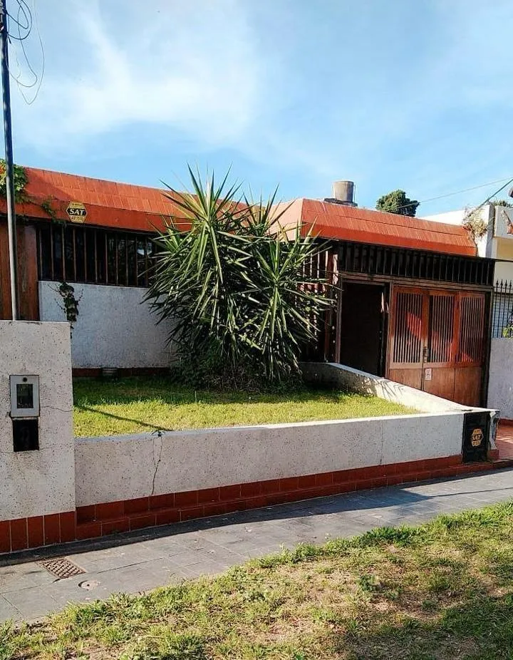 Casa en Agustin Alvarez 300