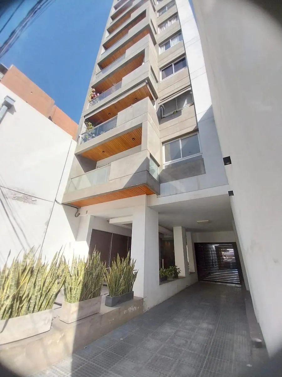 Departamento en Lavalle al 500