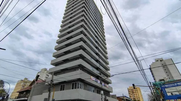 Local Comercial en Sarmiento 1510 L2