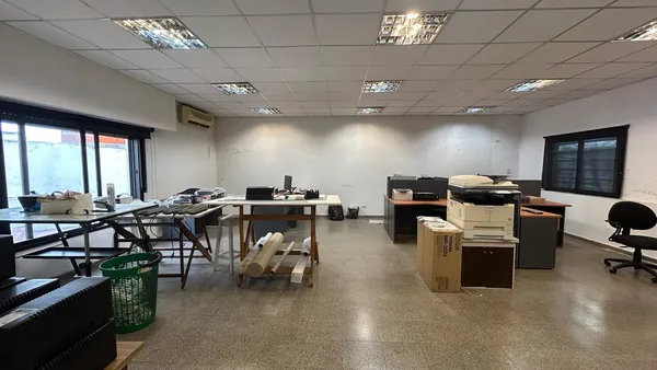 Oficina en Diag 74 e/ 115 y 116