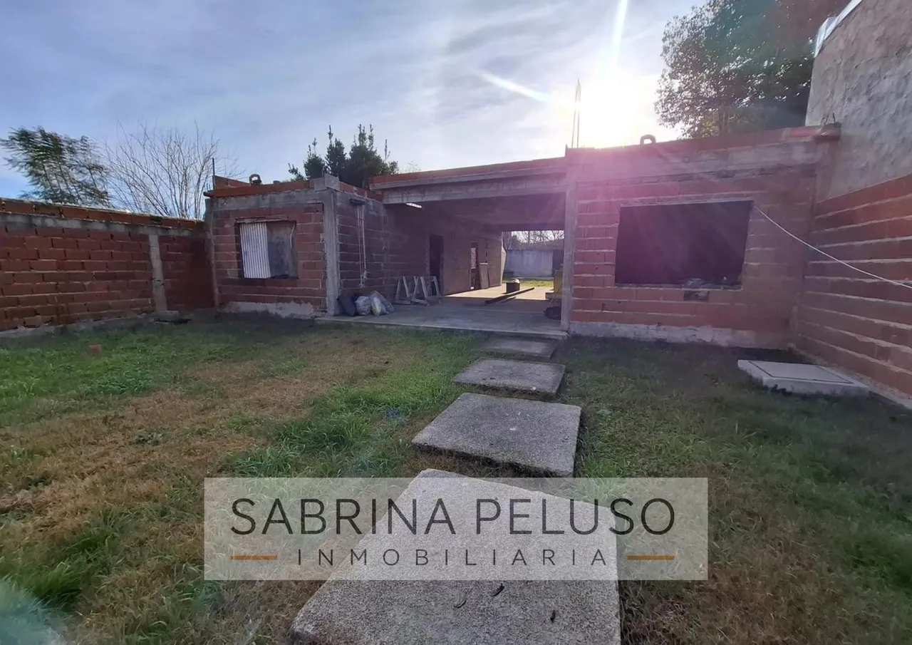 Casa en Gral. Pinto al 1100