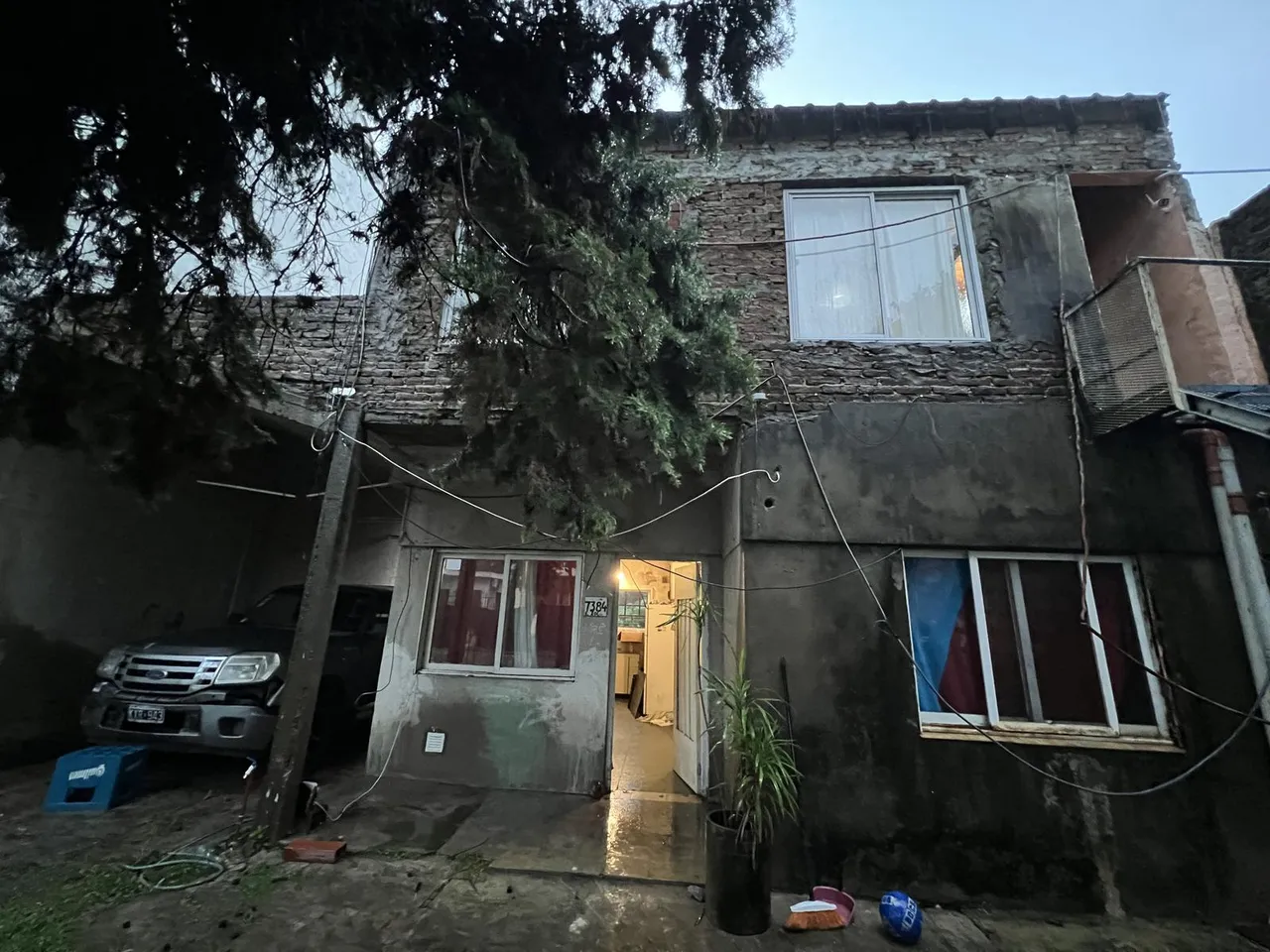 Casa en EMILIO ZOLA al 7384 ENTRE CEBALLOS Y ROCA , JOSE LEON SUAREZ