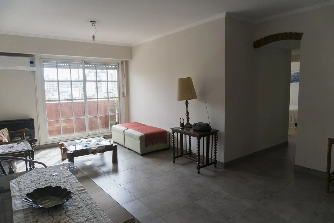 Departamento en Carlos Calvo al 400, 6º piso