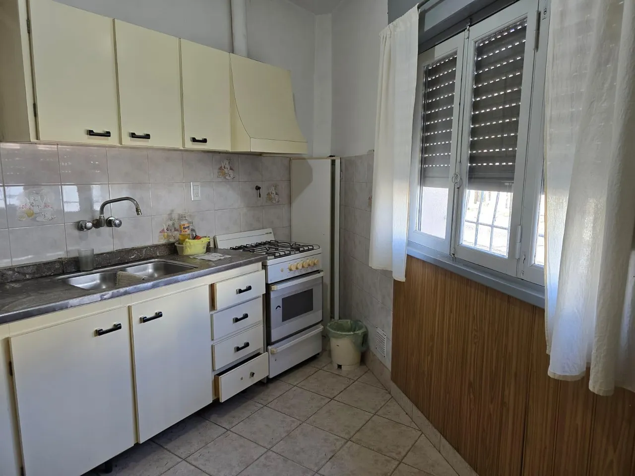 Departamento en lisandro de la torre al 1400