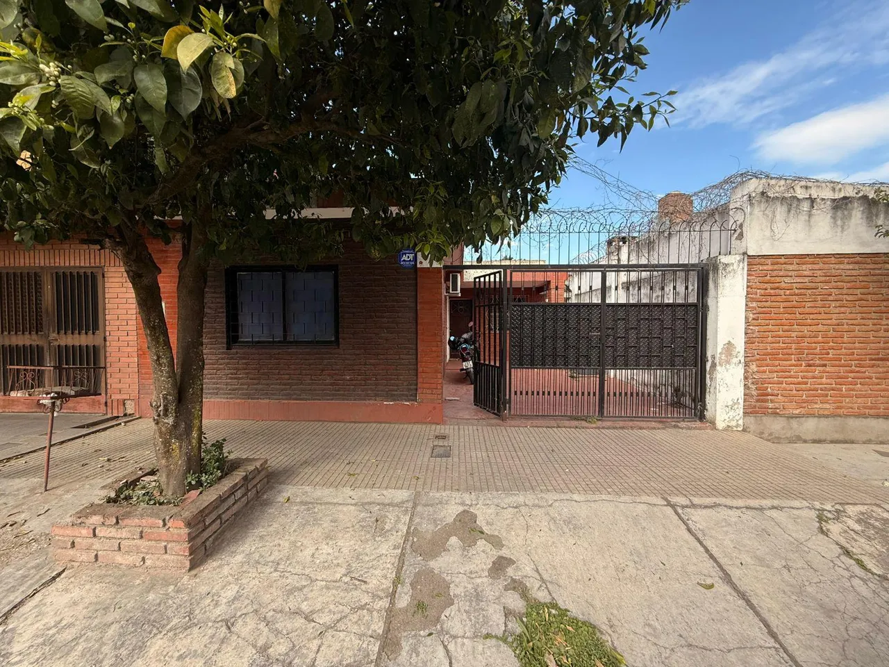 Casa en Villa Lujan alt. Santiago 2.500