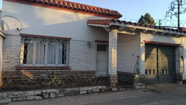 Terreno en Lamadrid entre Paso de los Andes y Granaderos
