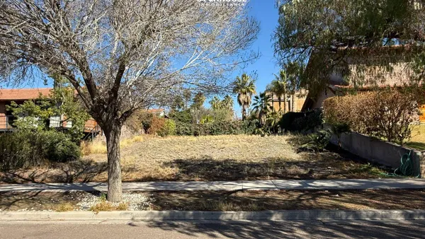 Terreno en BARRIO DALVIAN