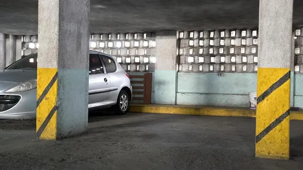 Cochera en Colon al 600