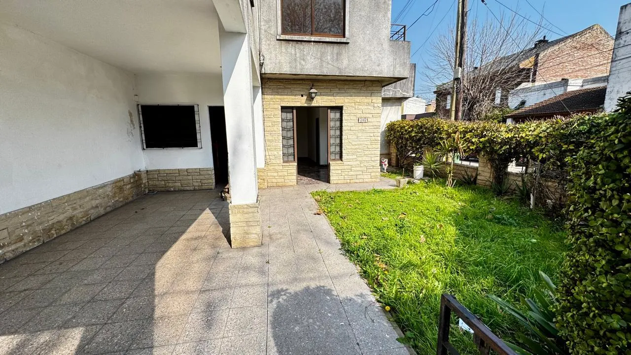 Casa en Pedro de Mendoza al 1000