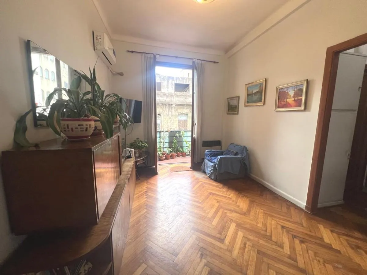 Departamento en H. Yrigoyen al 2500