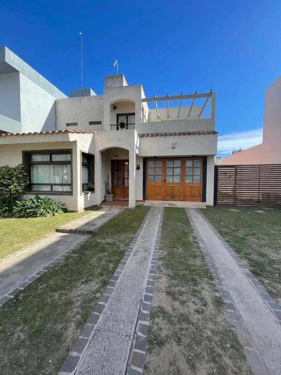 Casa en MZA 21 LOTE 18