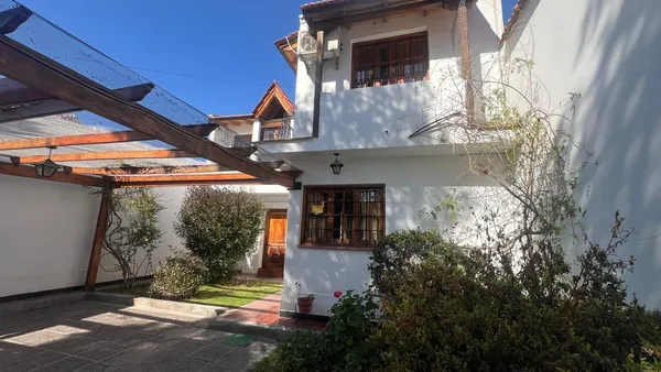 Casa en Joaquin V Gonzalez al 500