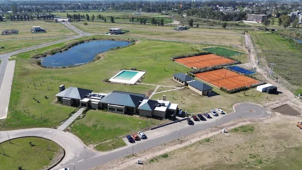 Terreno en Av Arturo Illia al 1500